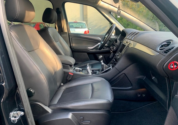 Ford S-Max cena 43500 przebieg: 190000, rok produkcji 2014 z Gniezno małe 742